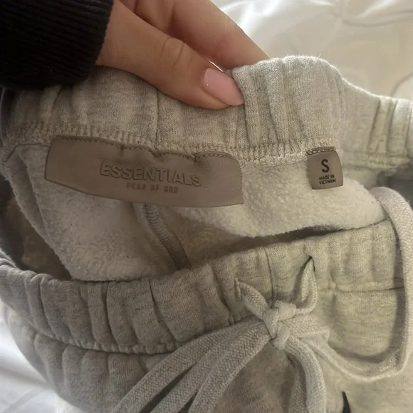 Essentials men sweats - Picture 6 of 6